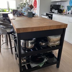 Kitchen Island And Barstools 