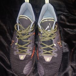 Giannis Size 14 Mens