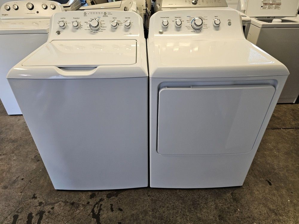Ge Top-Load Washer and Dryer Set