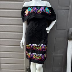 Off The Shoulder Mexican Dress Size L, Vestido Mexicano