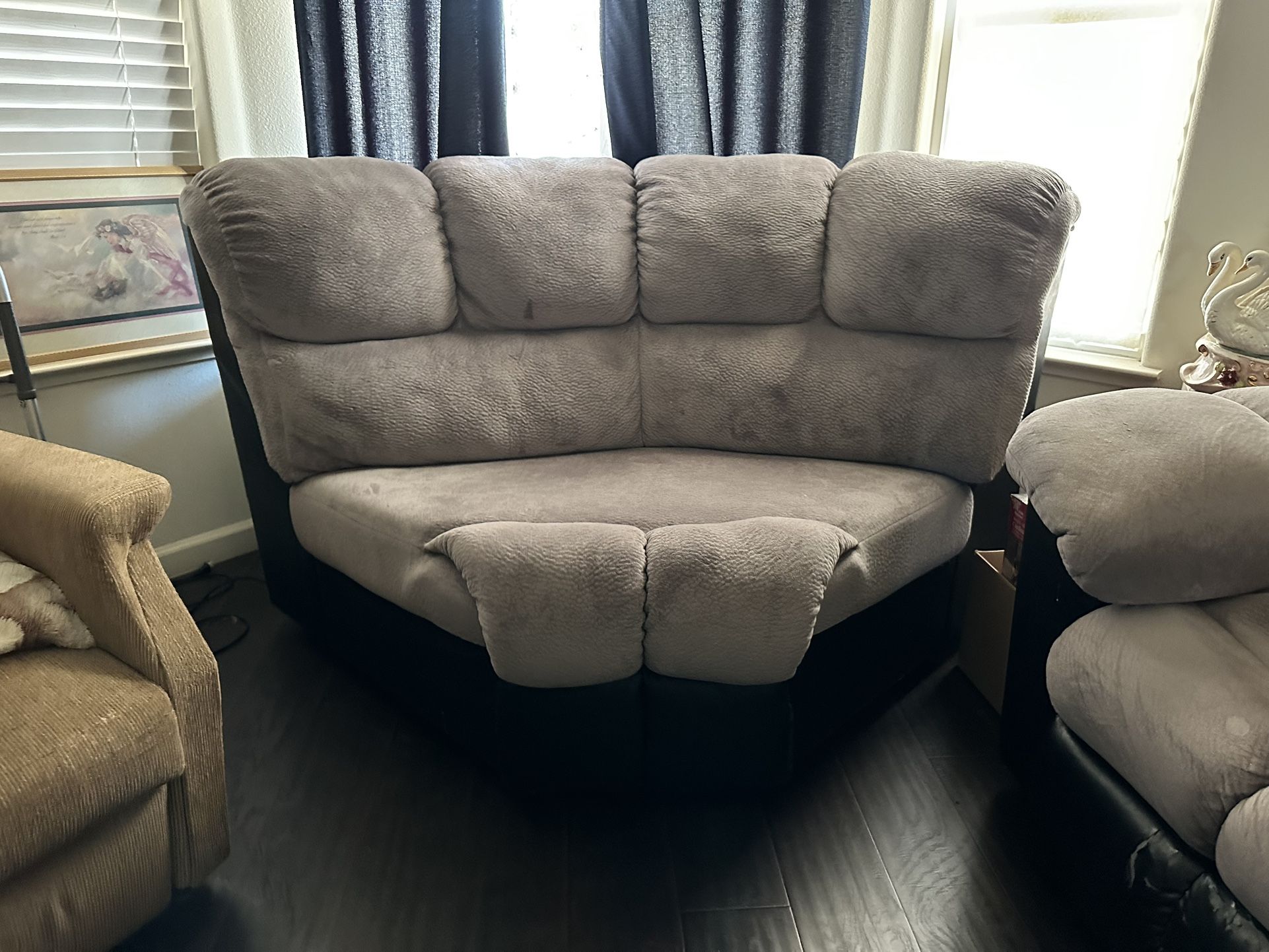 Electrical Couch With Mid Sectional