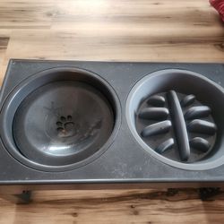 Dog Feeder