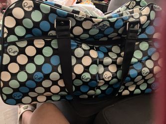 Medium Good Size Carry On With Wheels