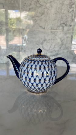 Cobalt Blue Gold Net Porcelain Teapot