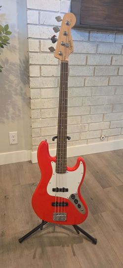 Squire by Fender Jazz Bass