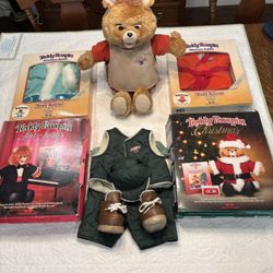 Vintage Teddy Ruxpin 