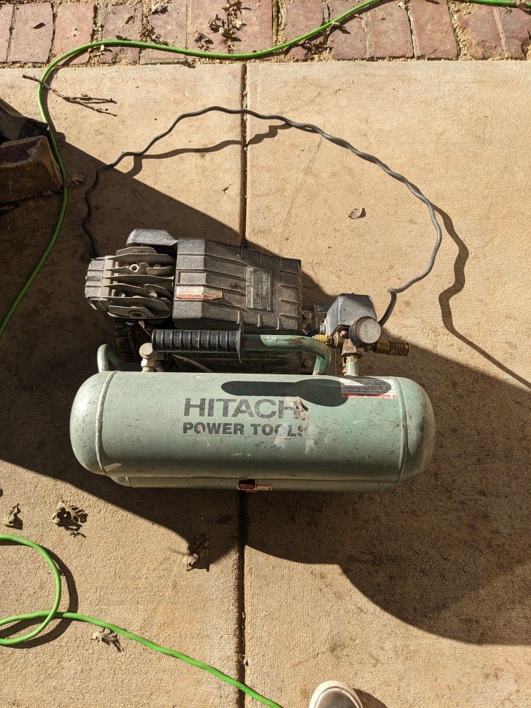 Hitachi Air Compressor, 4 Gal