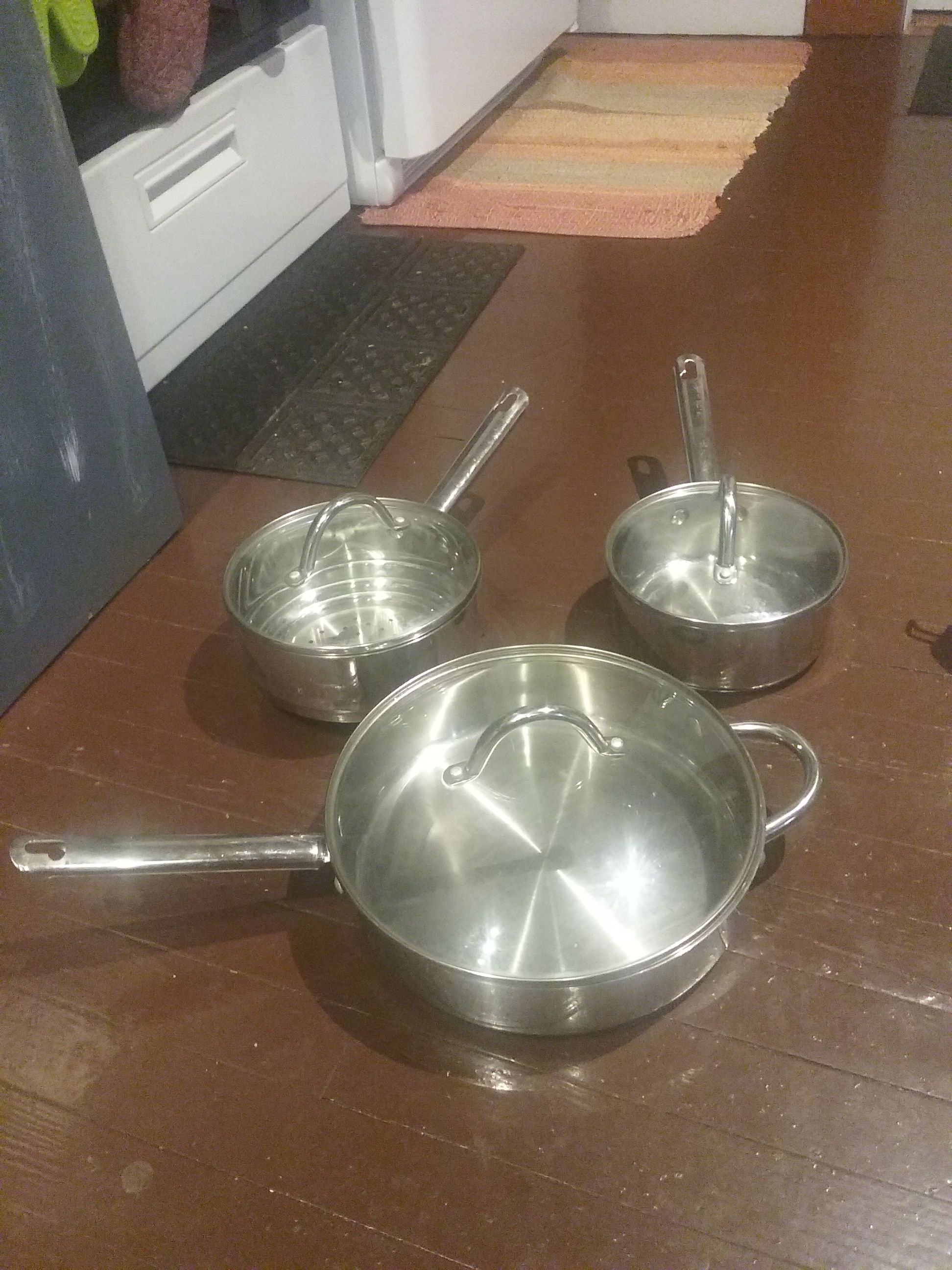 Wolfgang puck 3 piece stainless steel.
