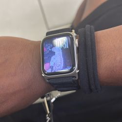 Apple Watch SE 40 MM Cellular + WiFi 