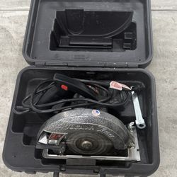 SKILSAW Circular Saw + Hard Case – $40 OBO