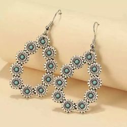 FLOWER  TURQUOISE EARRINGS 
