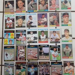 Vintage Baseball Cards ( 30 Card lot).