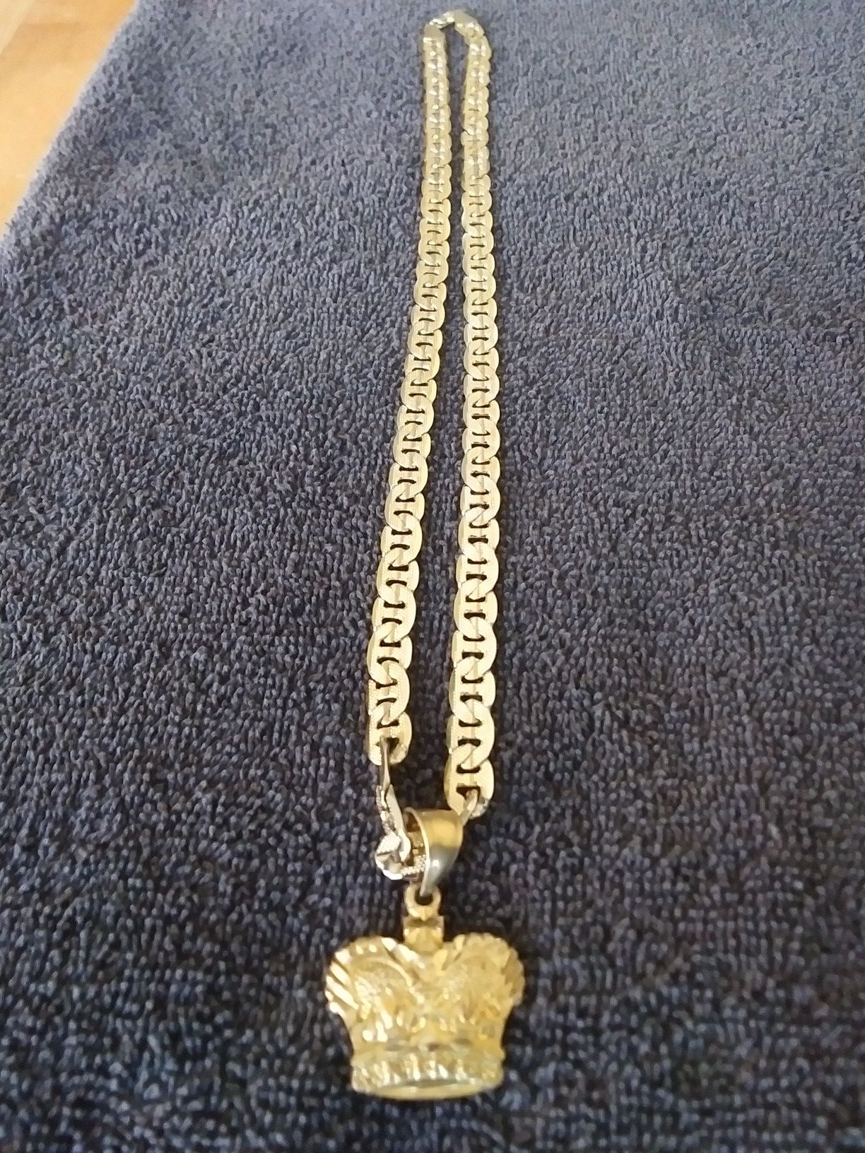 24in 18k gold plated chain w pendant