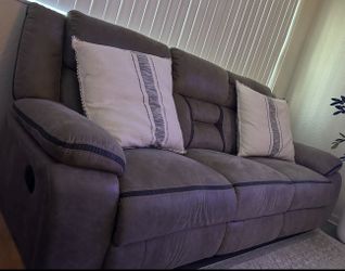 Vendo Sofa, Love Seat And Recliner