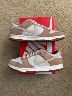 Size 8.5 (Pre owned, comes with box) - Nike dunk low premium curry
