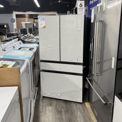 Samsung BESPOKE 23 Cubic Ft. 4-Door Refrigerator With Beverage Center And Ice Maker White Glass 💥FINANCING AVAILABLE 💥