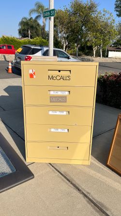 Metal cabinet