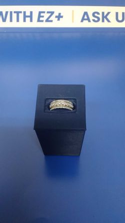 Women's Ring - Silver 3.6 grams Size 7.5