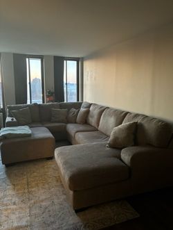 Couch must go by May 31st!!!!
