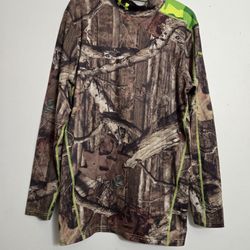Under Armour Camo Long Sleeve Fitted Shirt