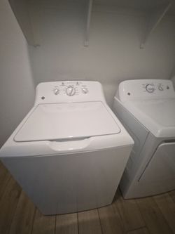 GE Washer and Dryer set