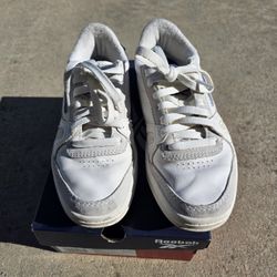 Reebok Womens Size 6 Shoes