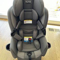 Nuna Rava Car Seat 