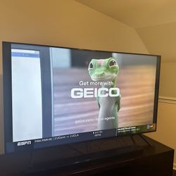 Samsung UN70NU6900F - 70"
