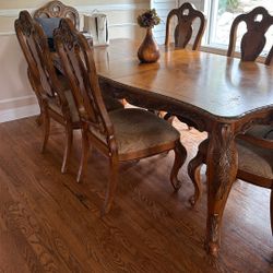 Dining Room Table 