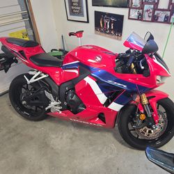 2024 honda cbr rr