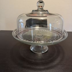 Glass cake stand
