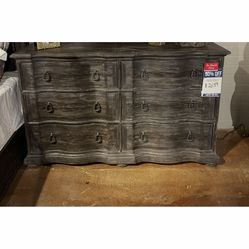 Bernhardt Dresser