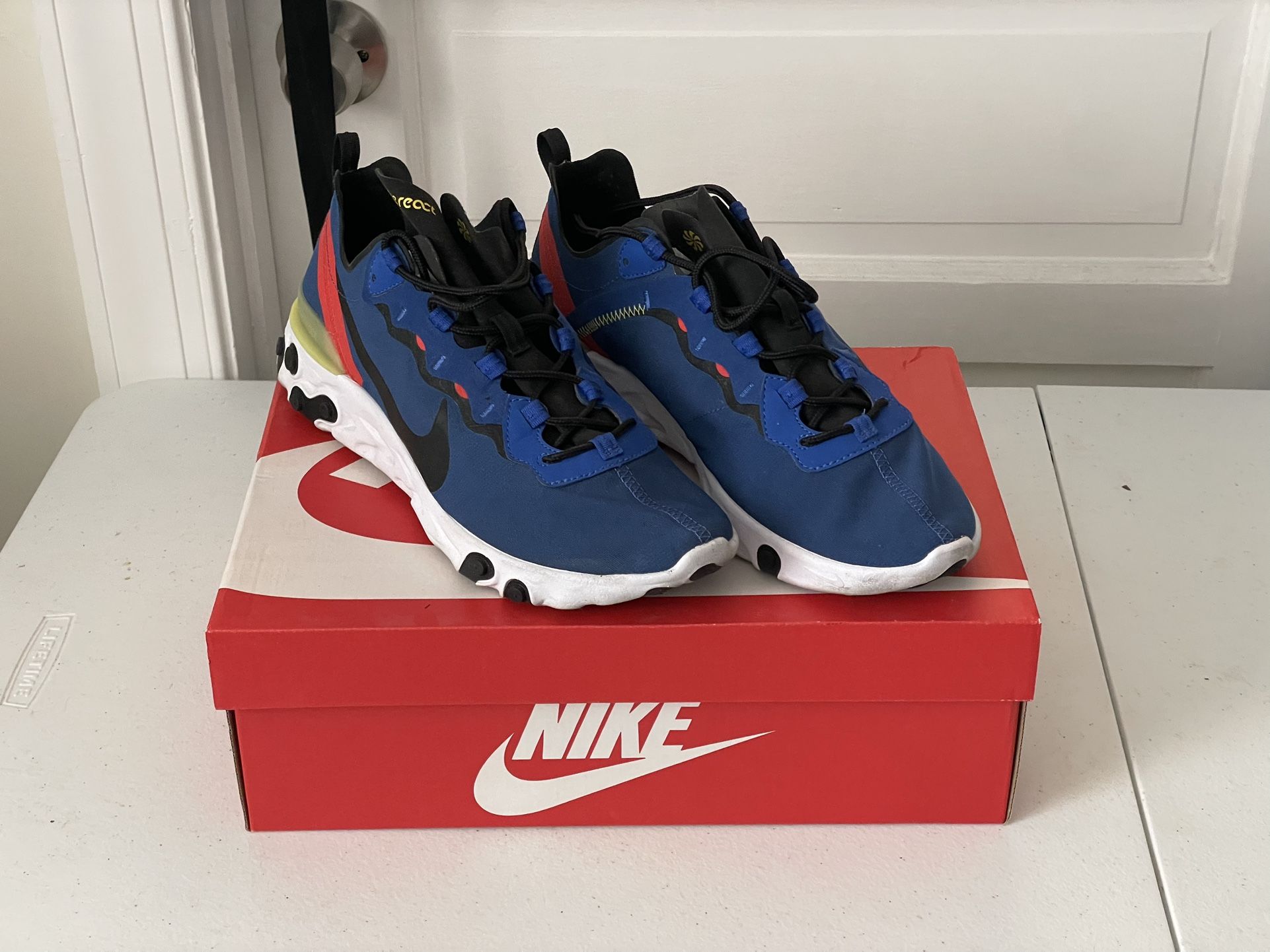 NIKE REACT SIZE 11