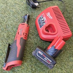 M12 Milwaukee 3/8 Ratchet, Set 