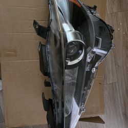 Mazda Cx5 2018 Driver Side Head Light 