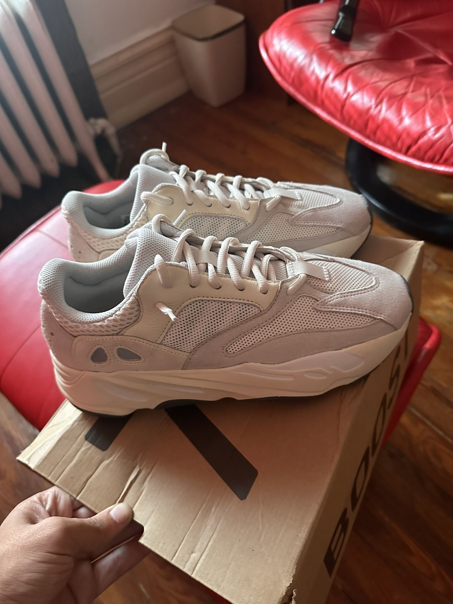 Adidas Yeezy Boost 700 Size 8