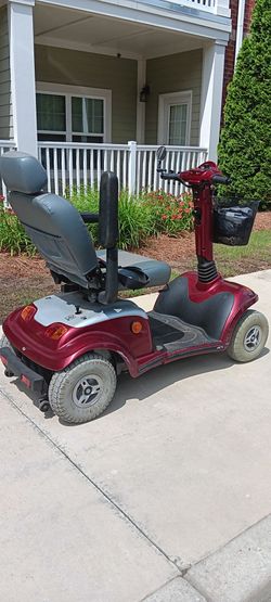 Battery powered motor wheel chair.