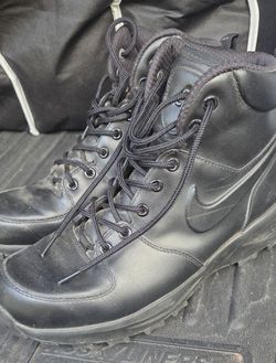 Mens Nike boots