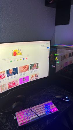 Selling both monitor and pc shoot me a offer