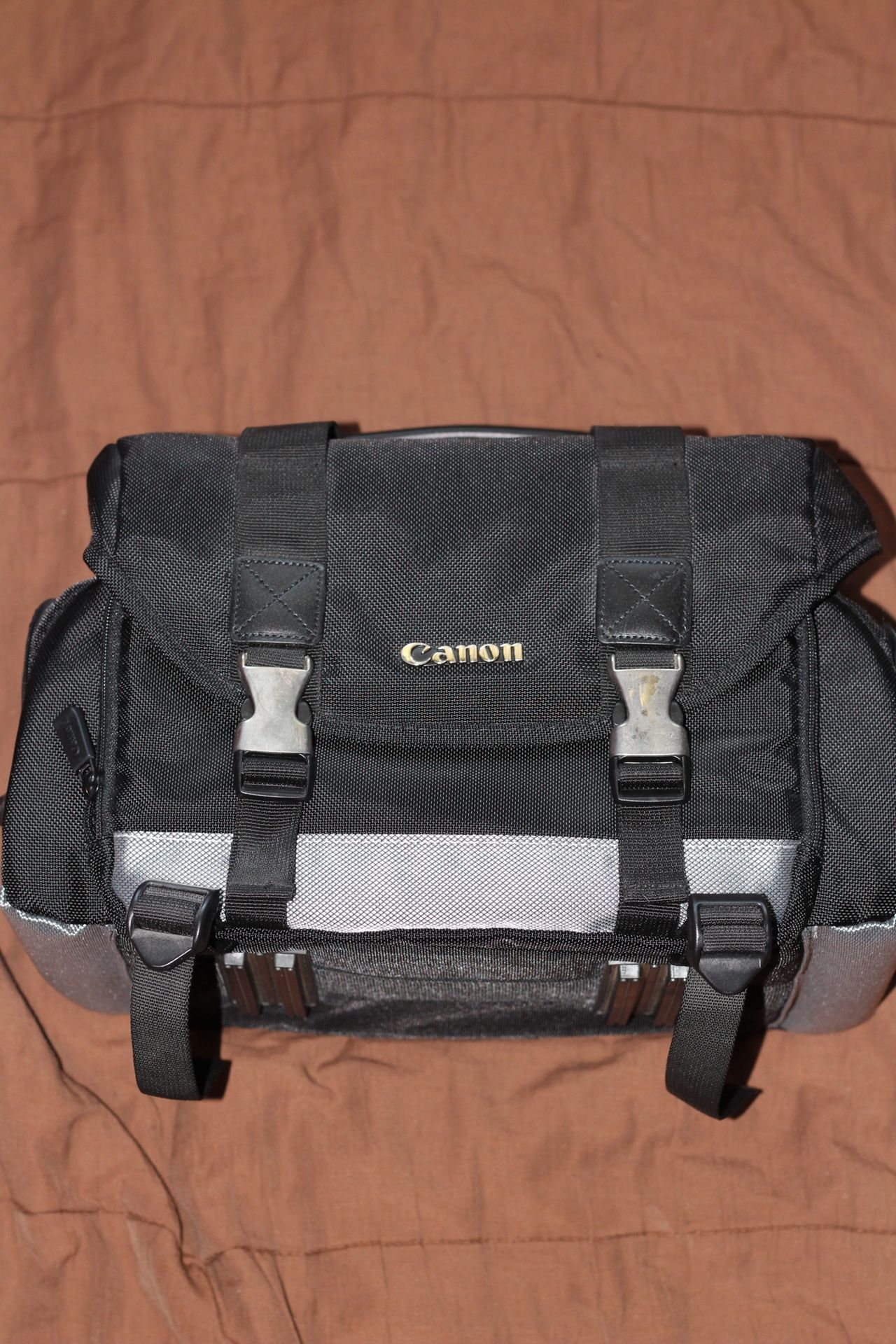 Canon 200DG Digital Camera Gadget Bag -Black Camera Bag