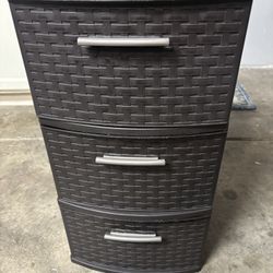 Plastic drawer