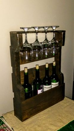 Rustic pallet farmhouse decor wine wall rack