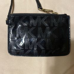 Michael Kors Wristlet 