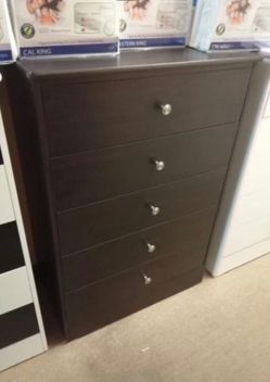 Five drawers dresser