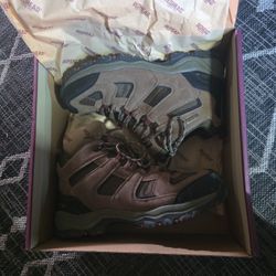 Men's Waterproof Boots Size 11