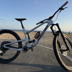 Mountain Bike Like New 
