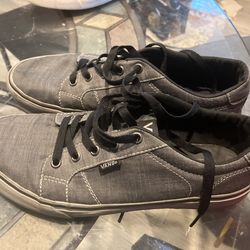 Vans, men’s gray charcoal, size 9