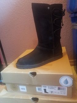 Uggs sz 7kids