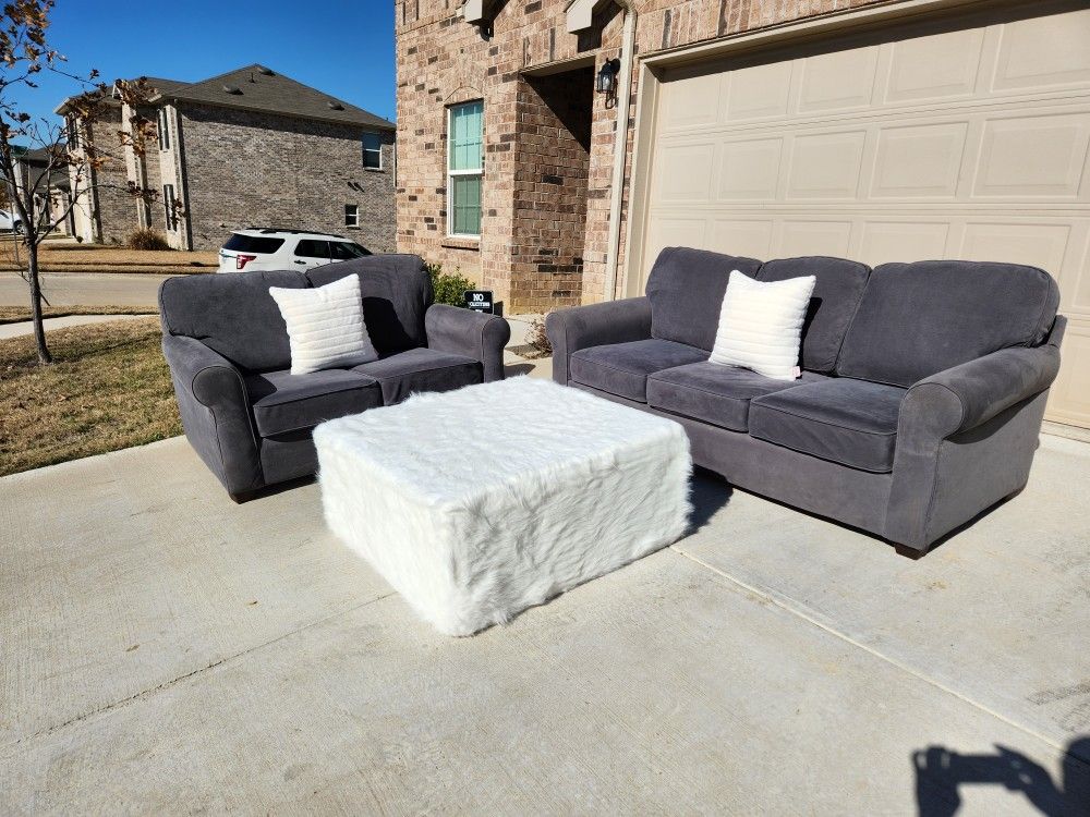 Grey Couch Set (delivery available) for Sale in Dallas, TX OfferUp