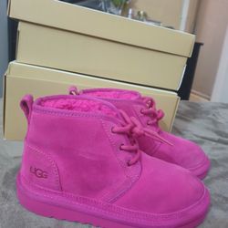 Botas UGG size 3  girl